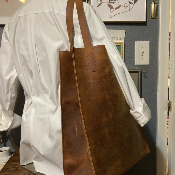 YAYAS Leather Travel Shoulder Tote - Handbag For Men & Women. HandMade - Picture 9 of 12